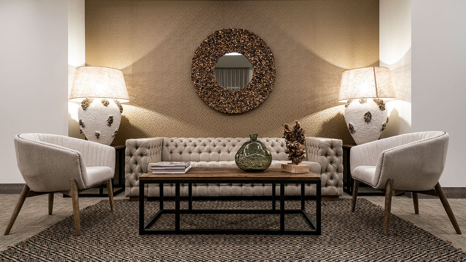 NEIVE ARMCHAIR