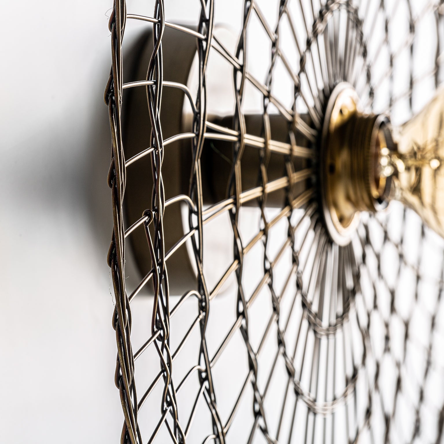 WALL LAMP