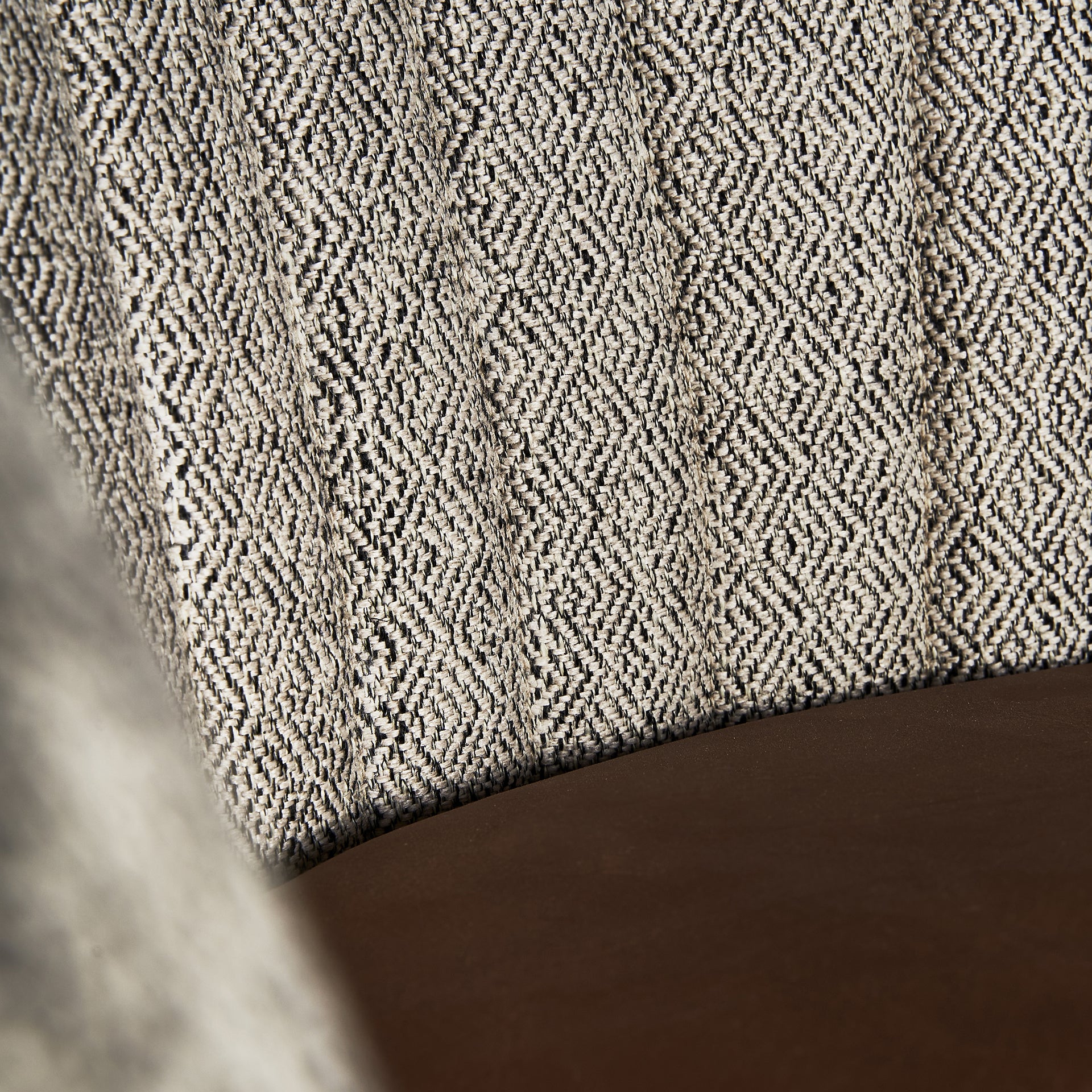NEIVE ARMCHAIR