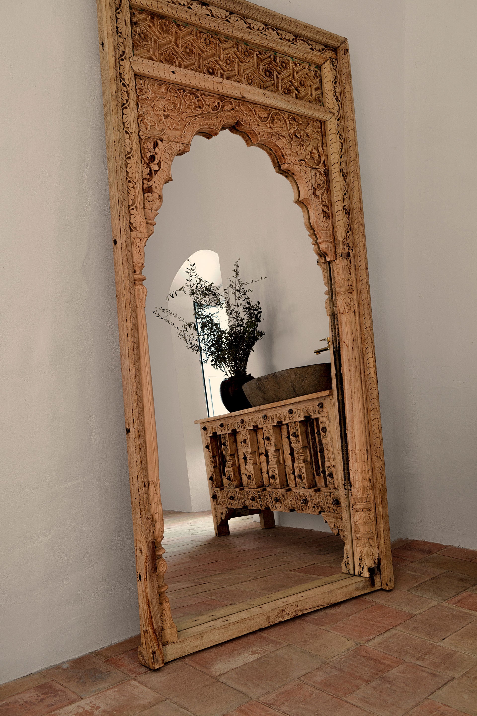 ARGEEN MIRROR