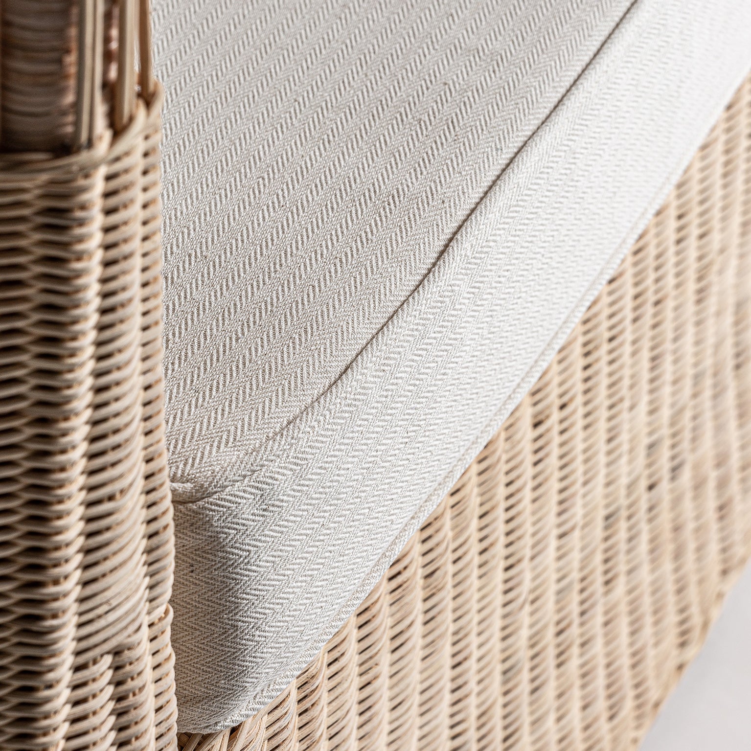 ROCHE CORNER SOFA MODULE