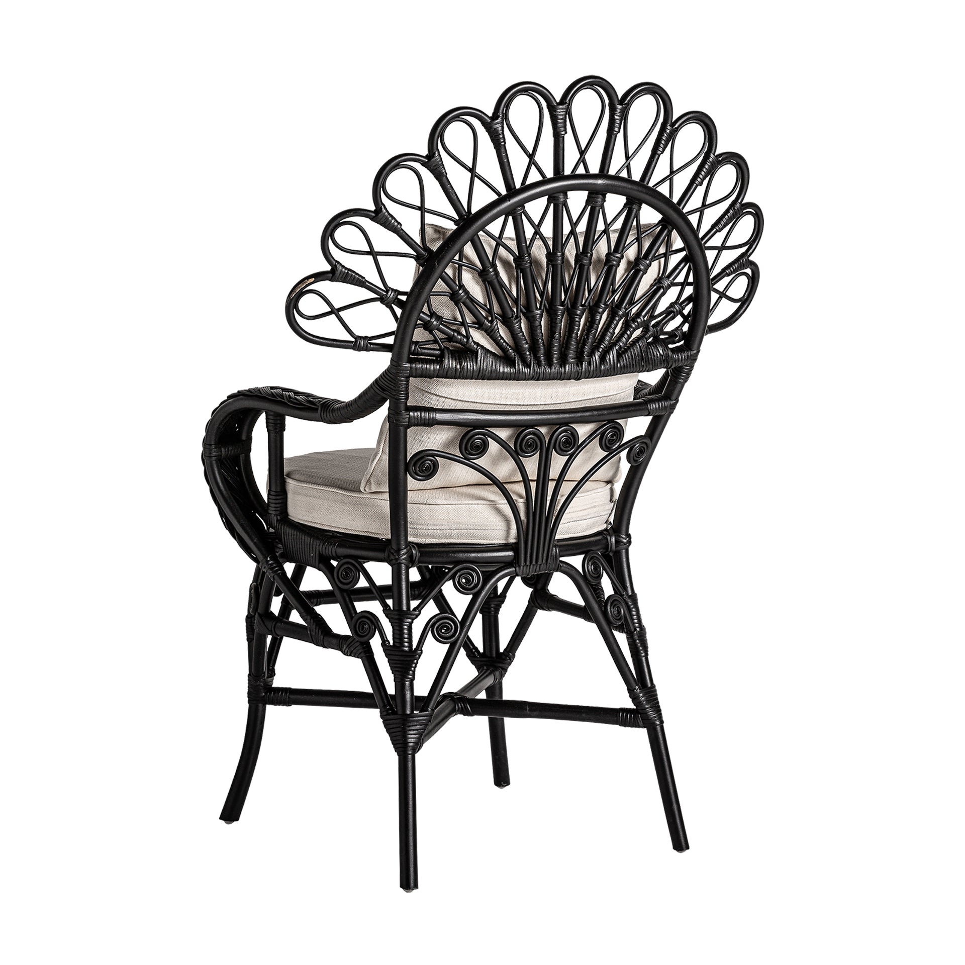 NULVI ARMCHAIR