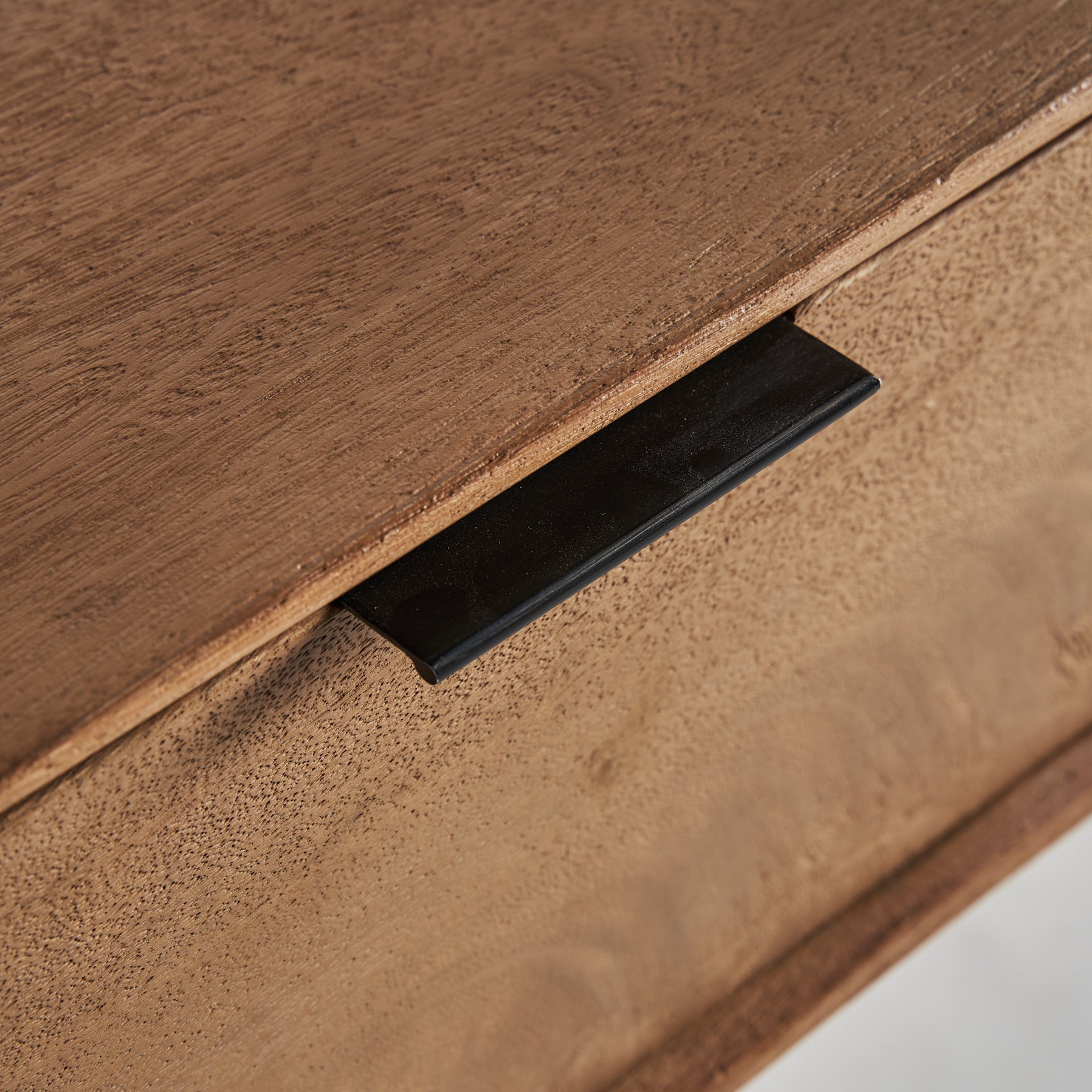 SERED DESK