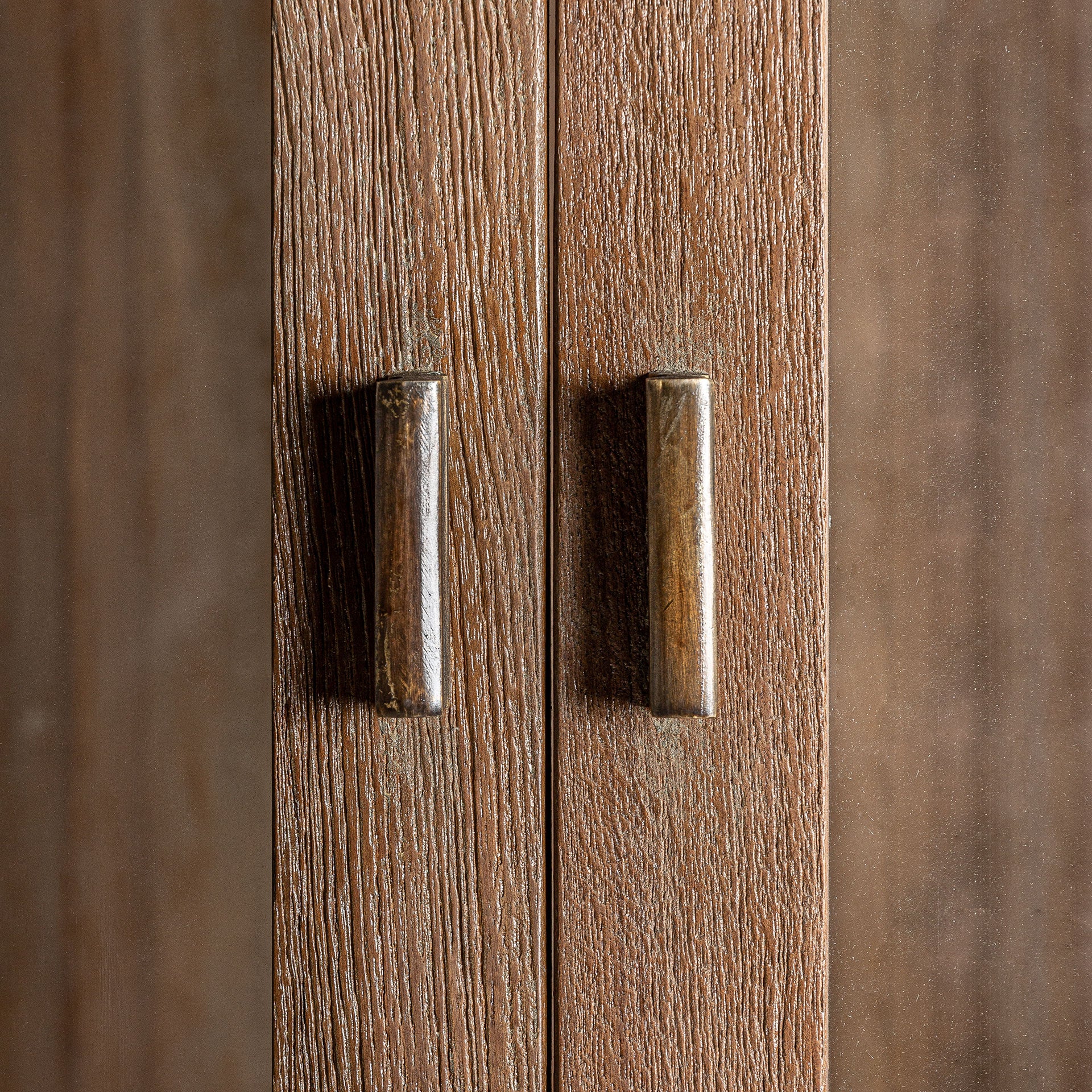 NYSTED GLASS CABINET