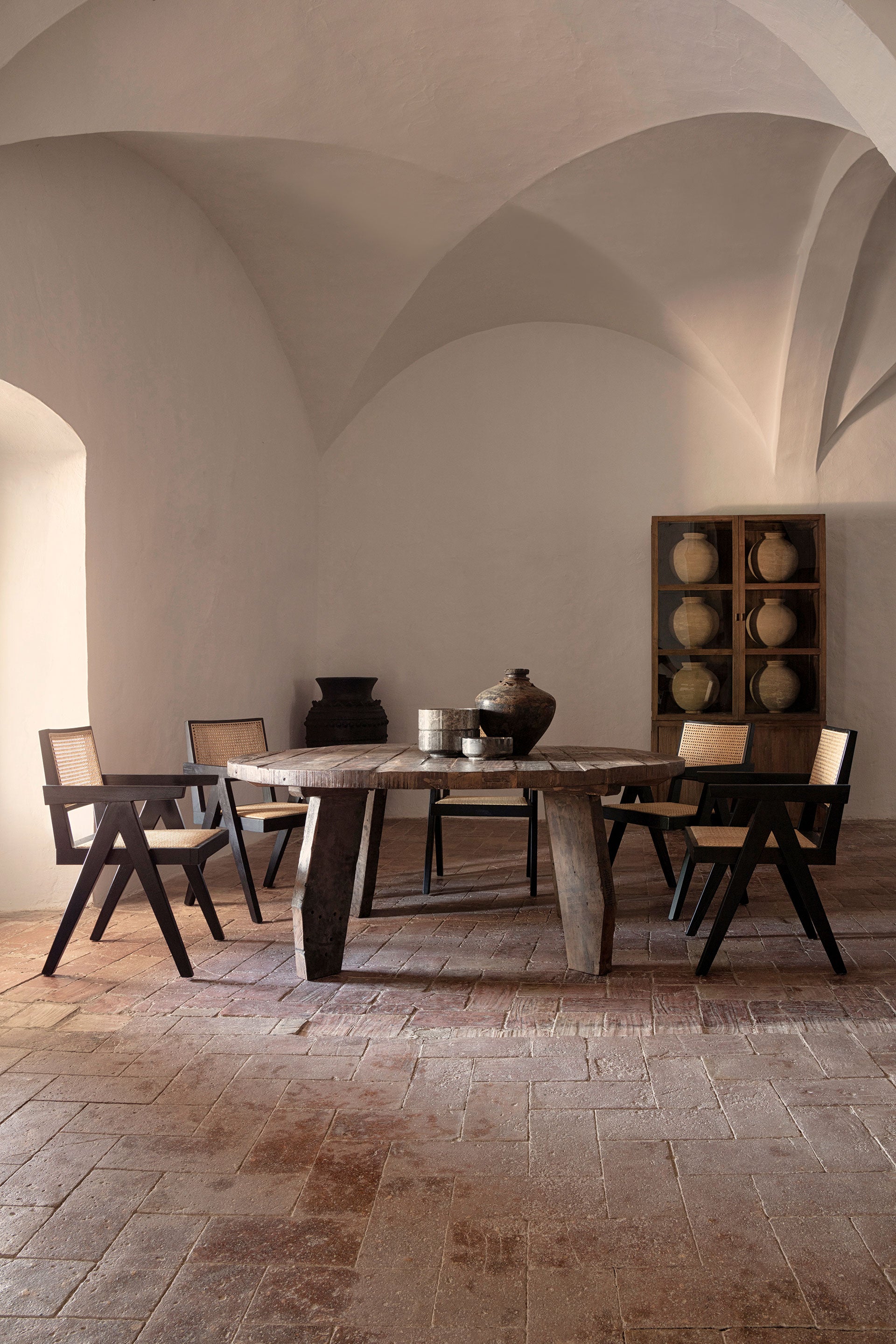 NYSTED GLASS CABINET