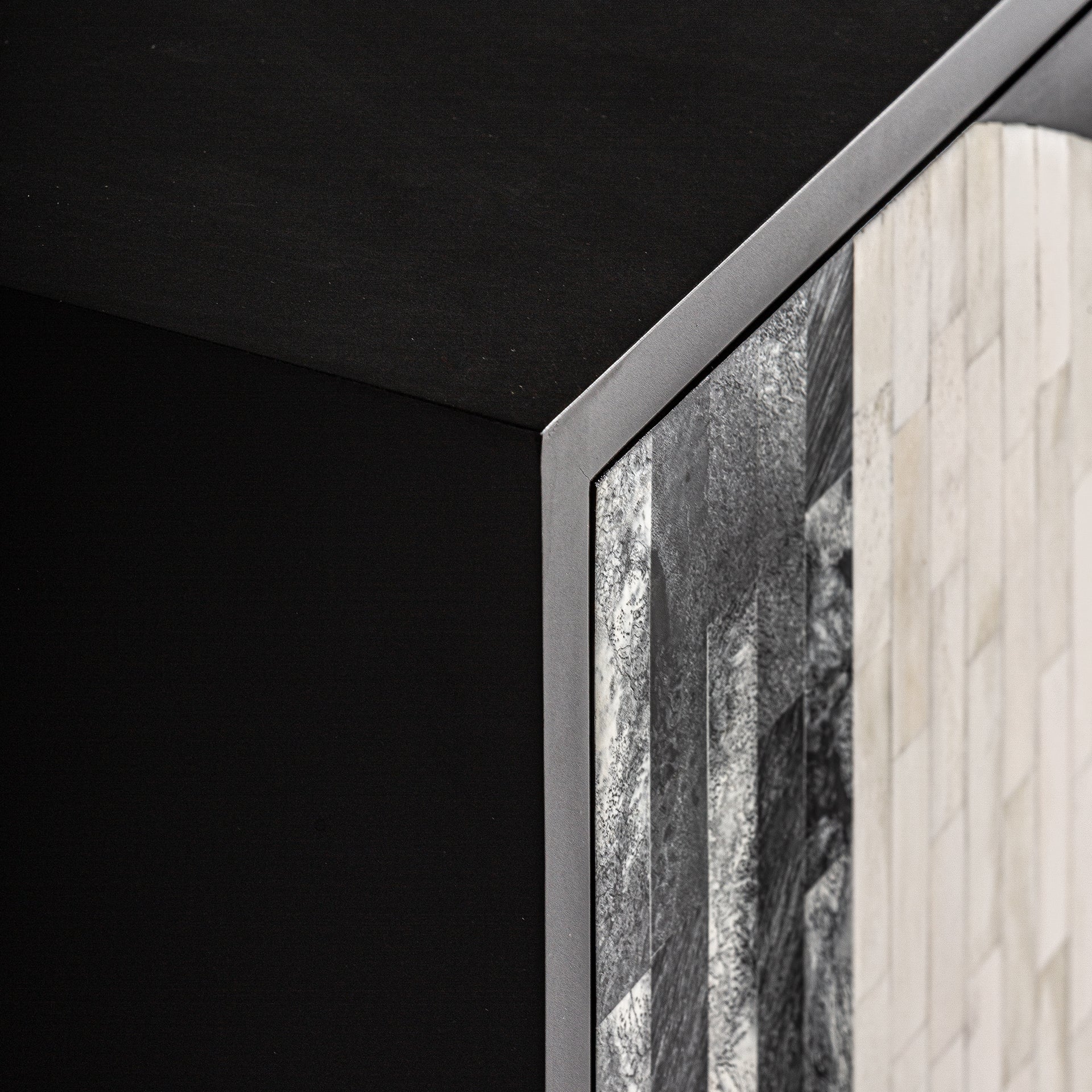 DARU SIDEBOARD