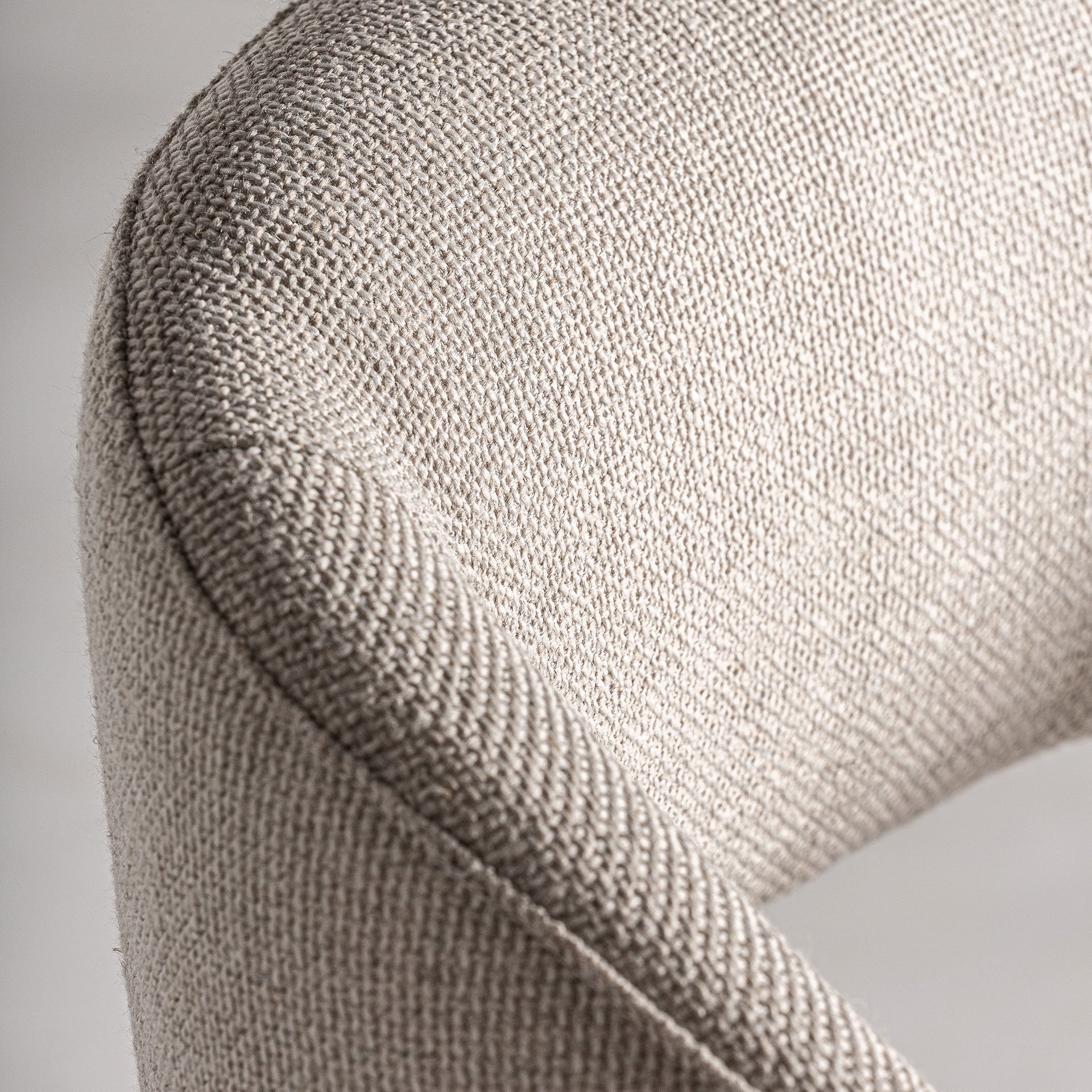 MOENA CHAIR