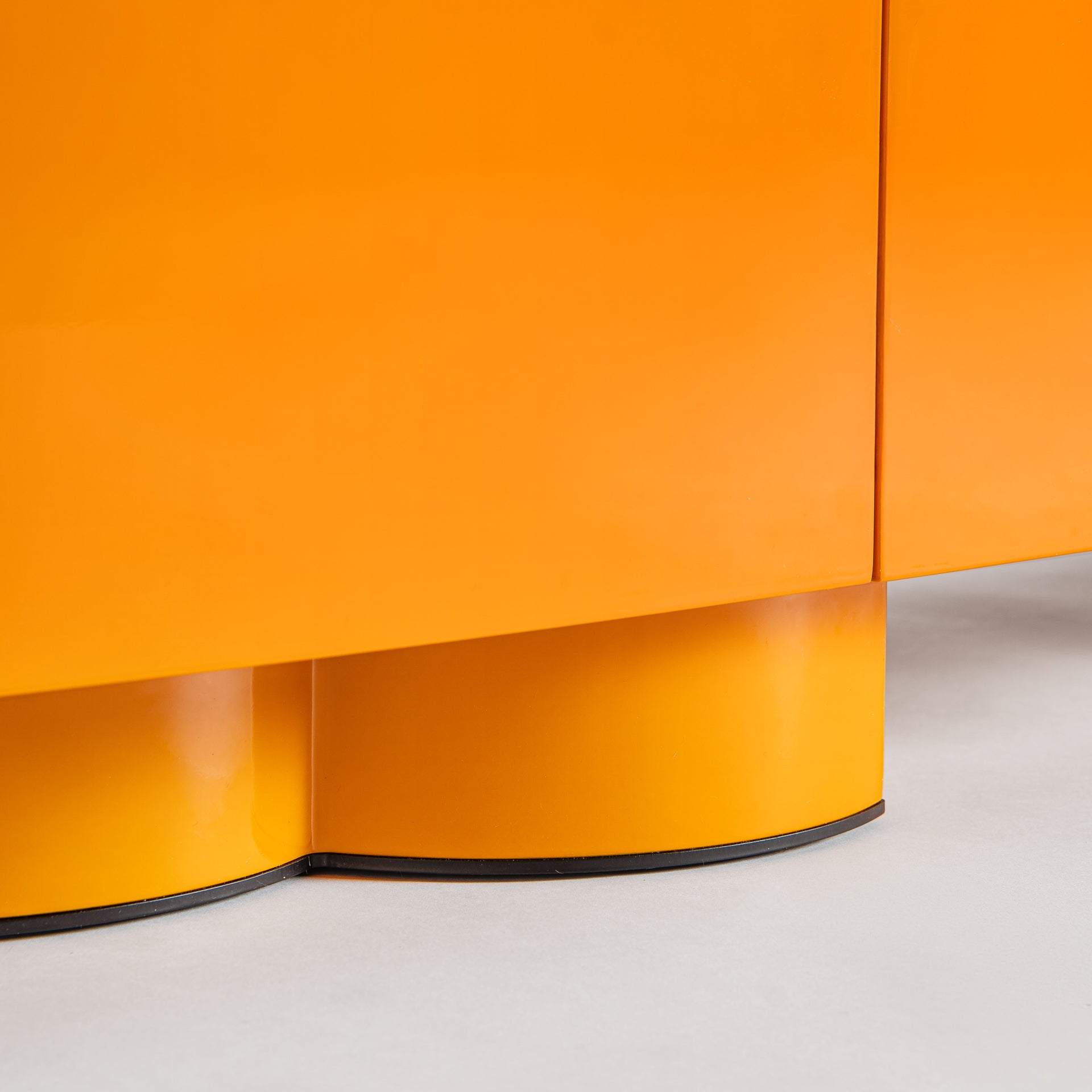 MIRKOV TV STAND