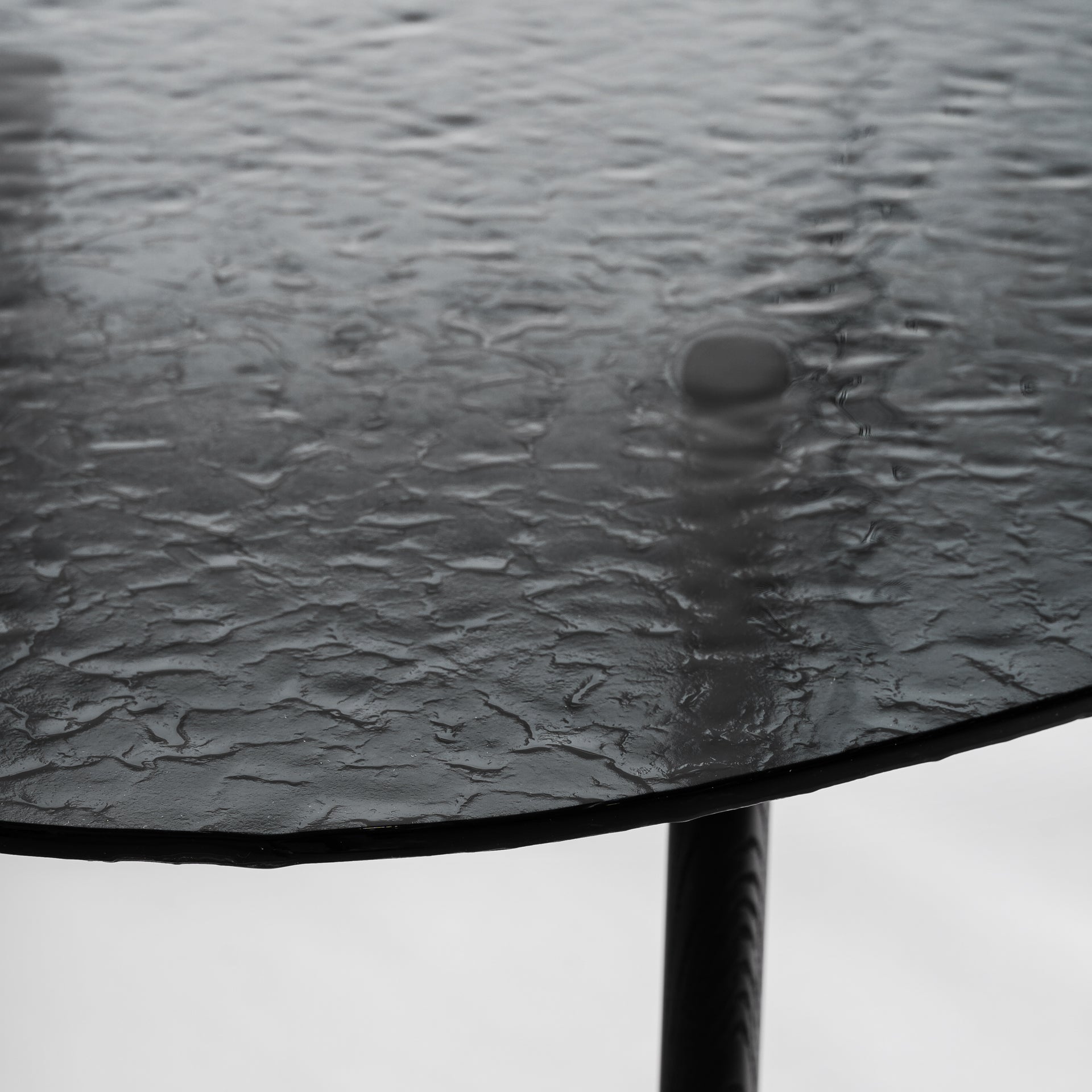 SUCHDOL DINING TABLE