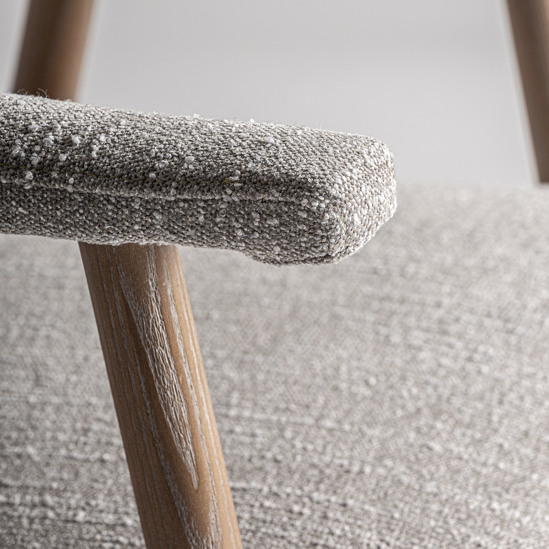 DAVREY CHAIR