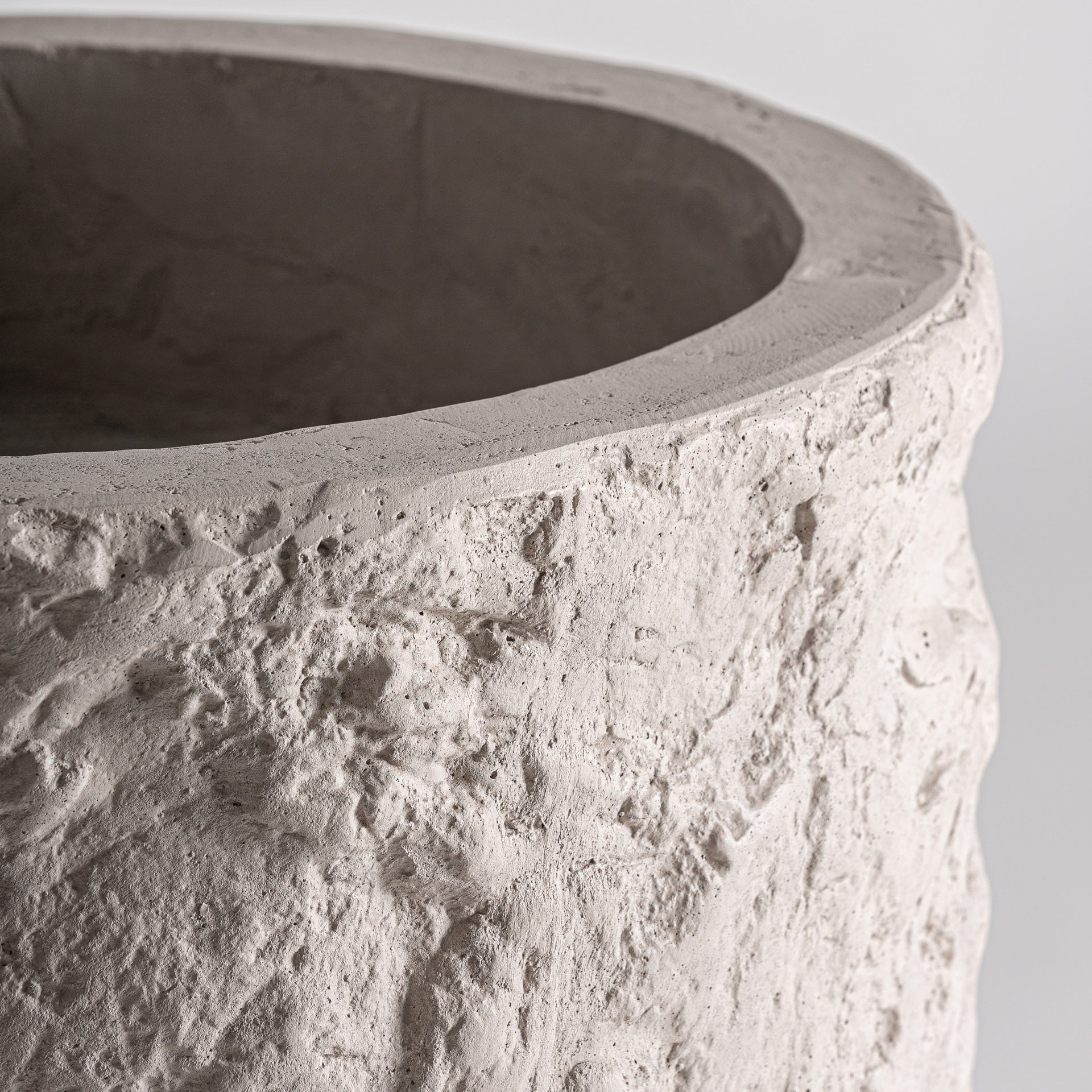 Mora Plant Pot