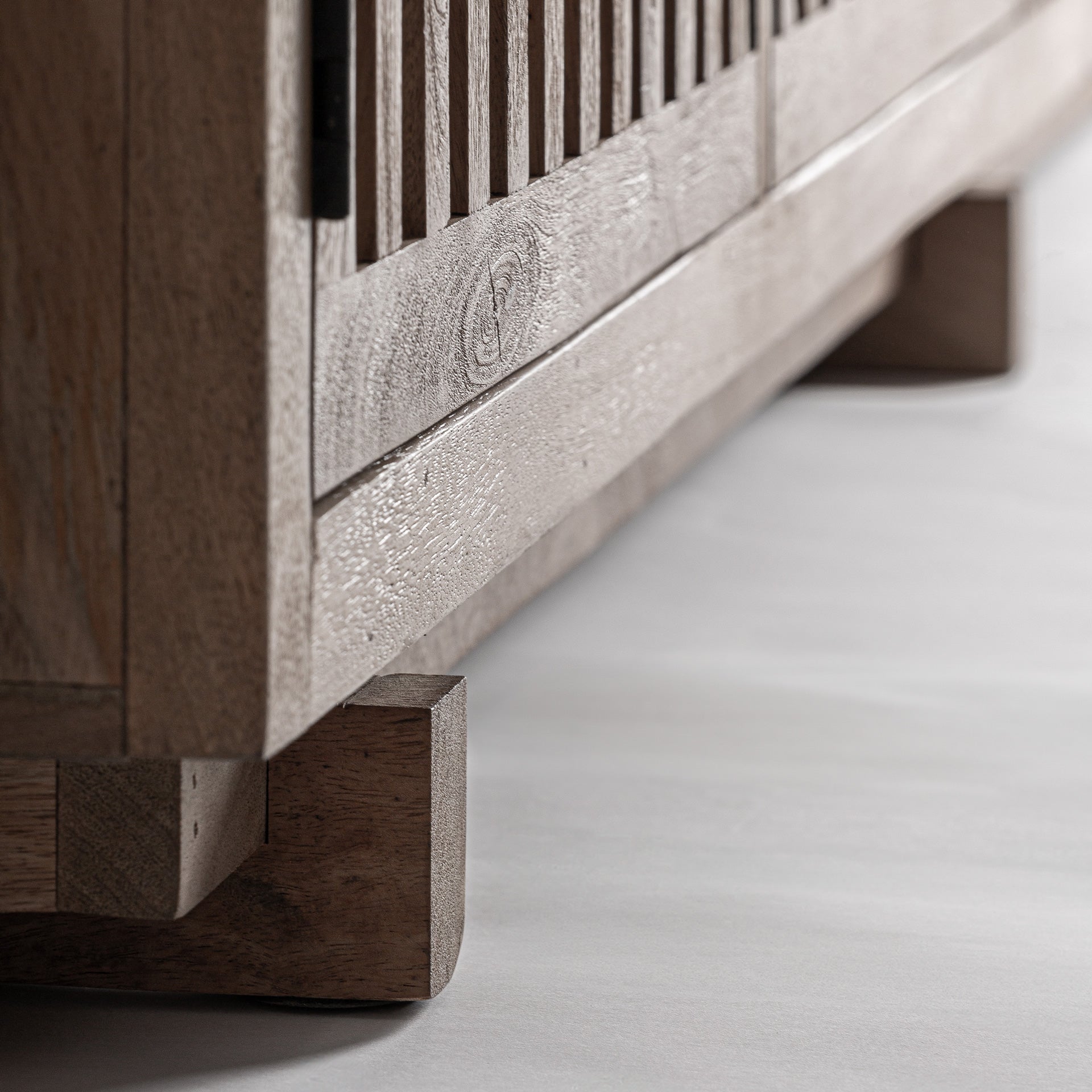 GABIA TV STAND