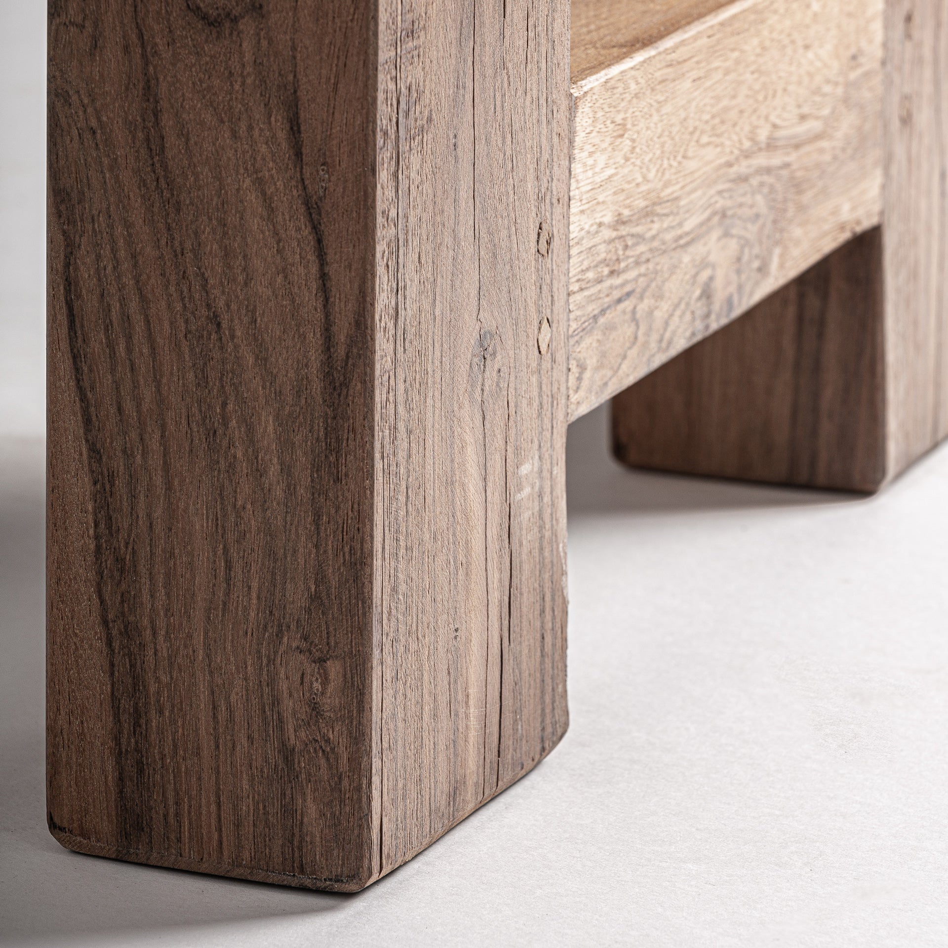 Arvika Dining Table