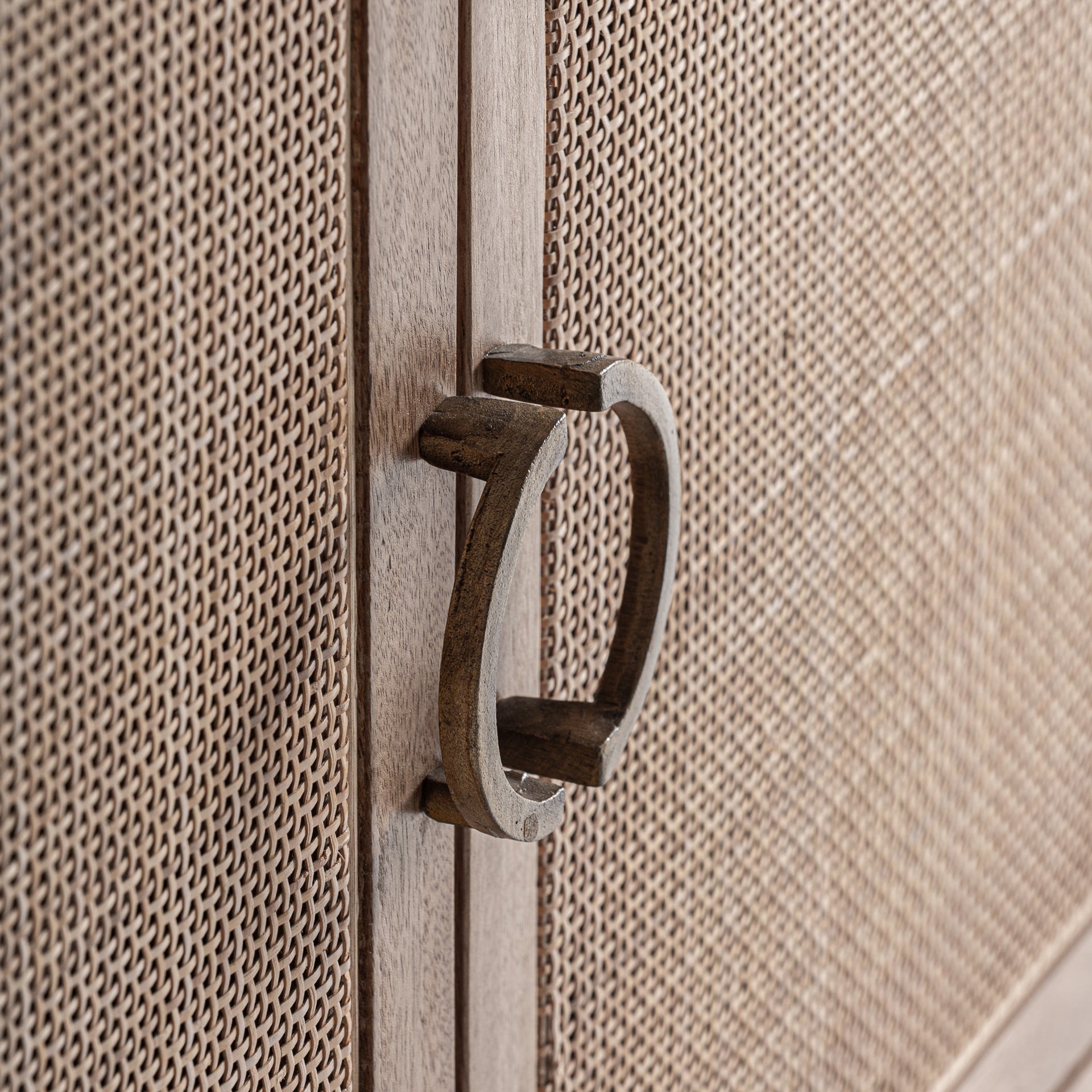 BECKLEY SIDEBOARD