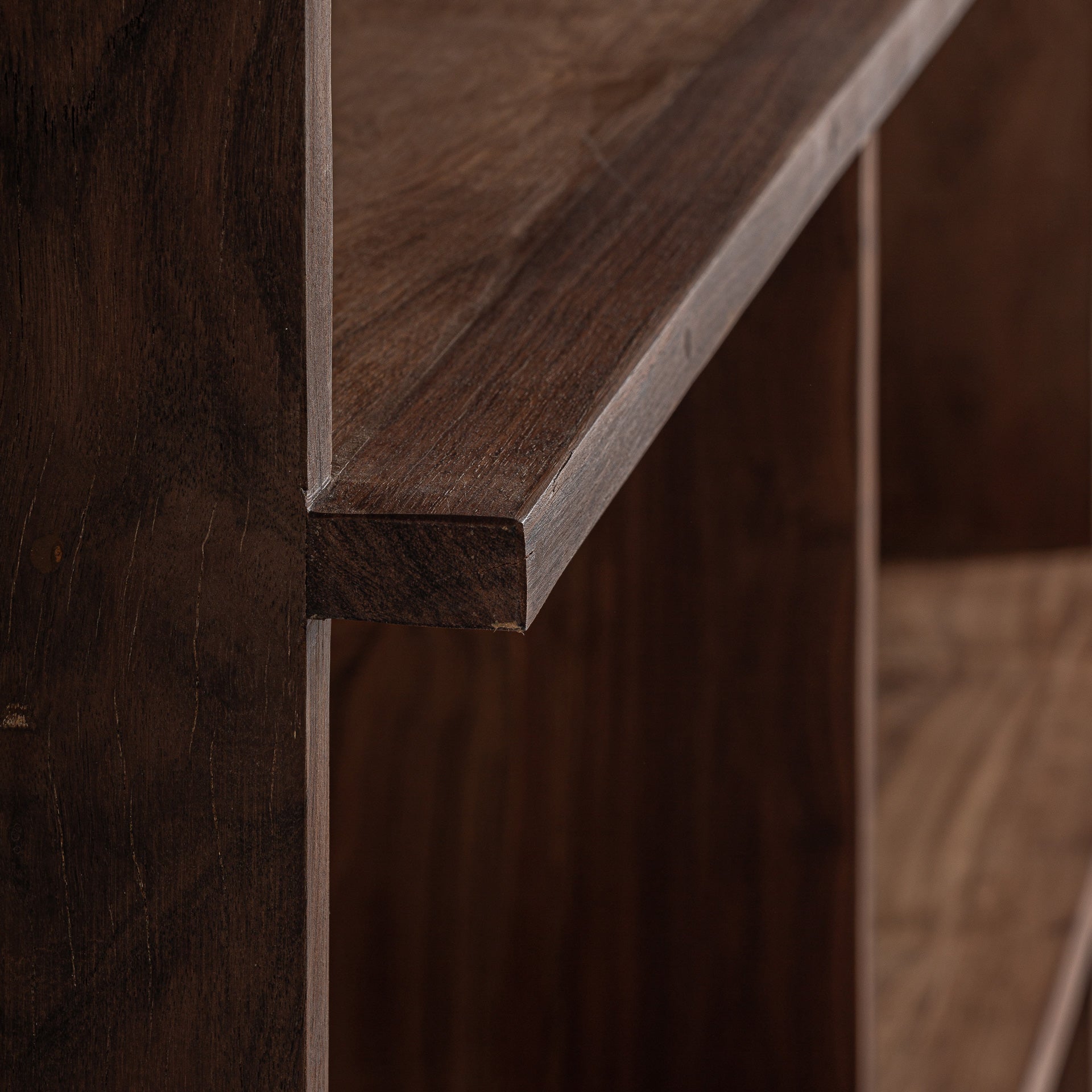 BRUTALIST MODULAR SHELF