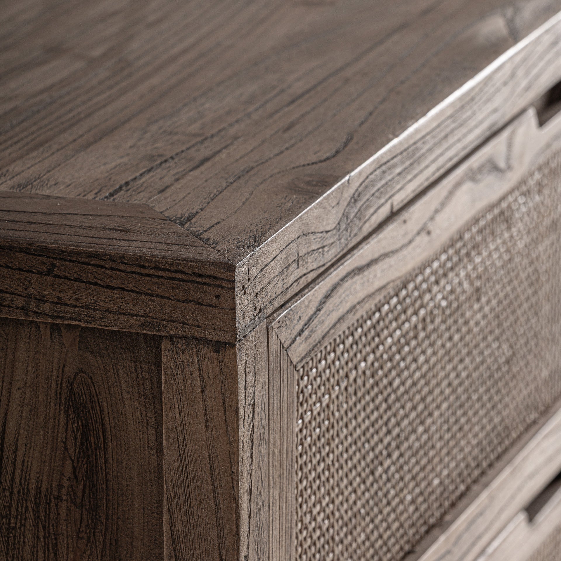 BYREMO CHEST OF DRAWERS