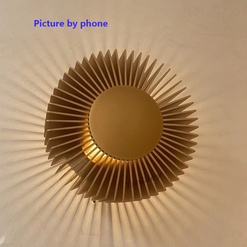 SkandiShop Modern Aluminum Wall Sconce