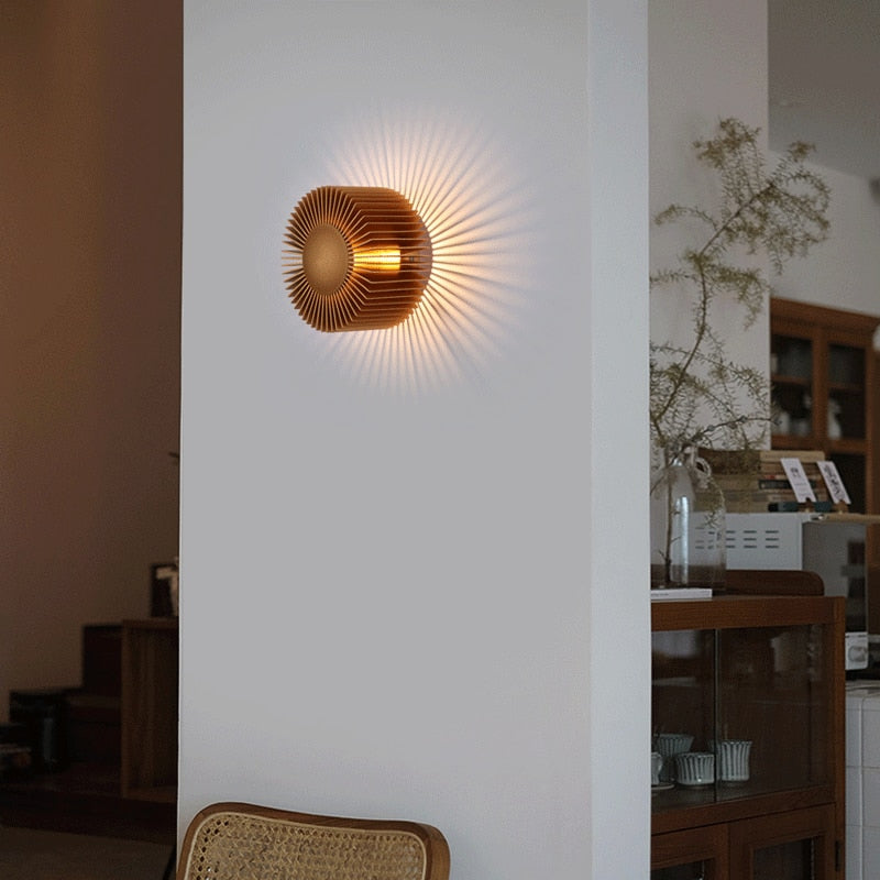 SkandiShop Modern Aluminum Wall Sconce