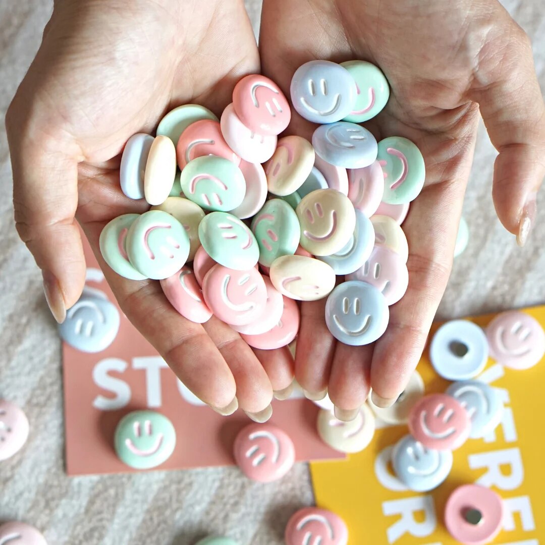 SkandiShop Smiley Refrigerator Magnets