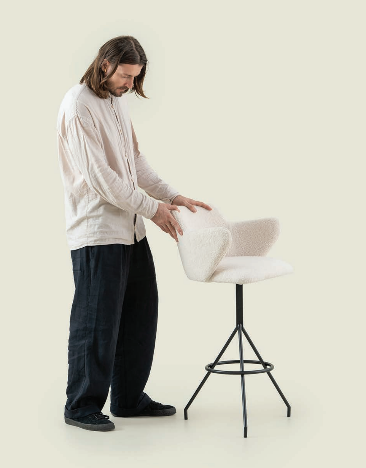 OXYQ Bar Chair – A Love Letter to Minimalism